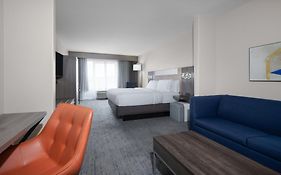 Holiday Inn Express Pembroke By Ihg